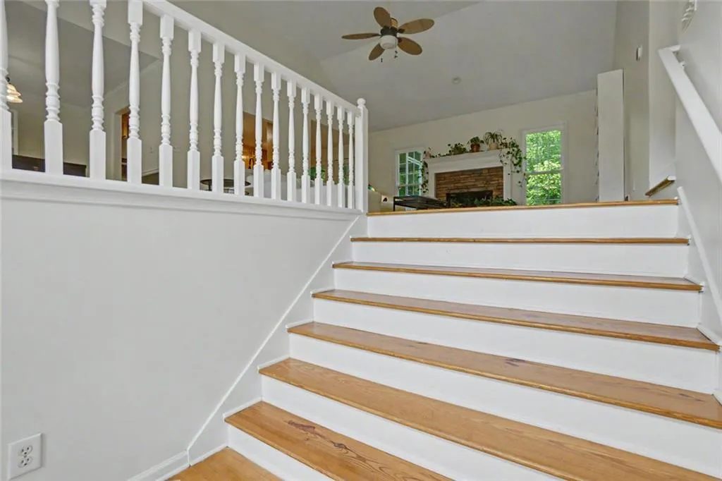 Interior or exterior photo, 5196 Proctor Landing Road, Acworth GA, image 3